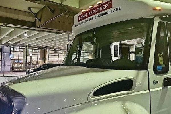 Ground Transportation at arrival level from Calgary to Banff #MoraineLakeShuttle #LakeLouiseTour #BanffExplorer #ExploreBanff #MoraineLakeAccess